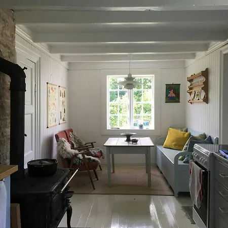 بيت للعطل Idyllic From 1840 With Sea View In Spind *