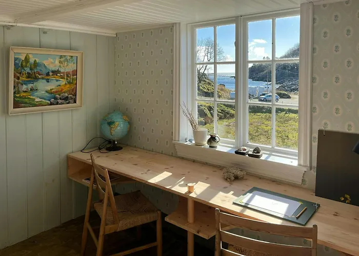 Idyllic From 1840 With Sea View In Spind Ferienhaus