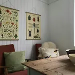 펜션 Idyllic From 1840 With Sea View In Spind 파르순