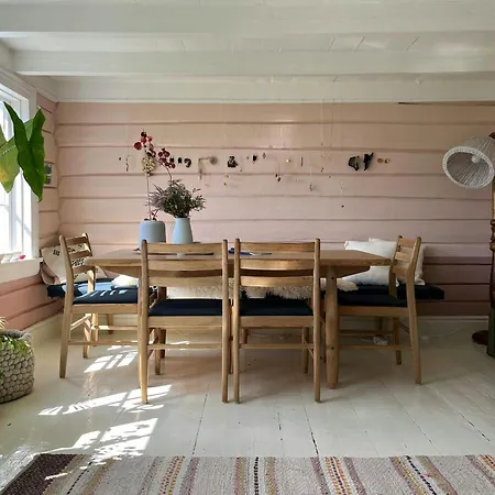 Idyllic From 1840 With Sea View In Spind Casa de Férias Farsund